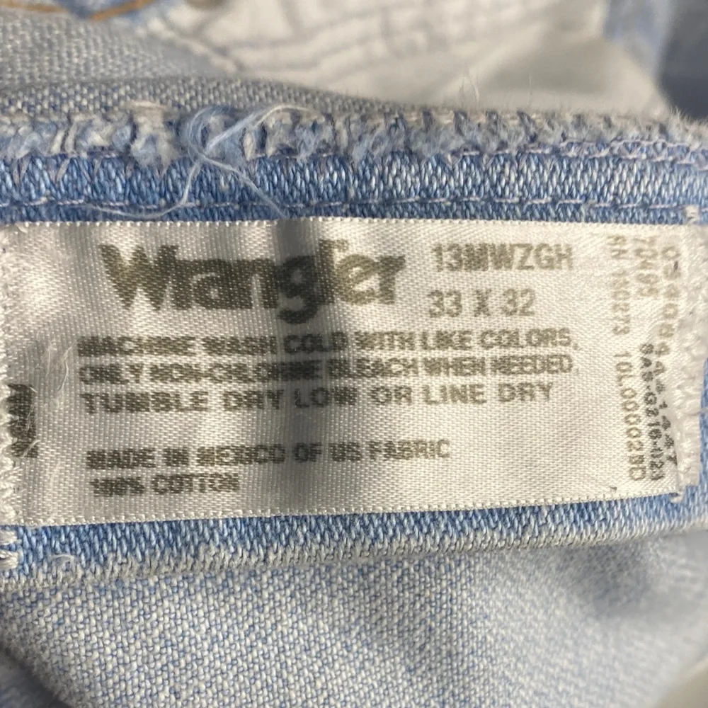 Wrangler cowboy cut original fit Light wash Blue Men's Jeans 33x32 - Picture 4 of 4